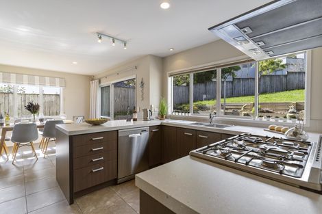 Photo of property in 51 Kittiwake Drive, Schnapper Rock, Auckland, 0632