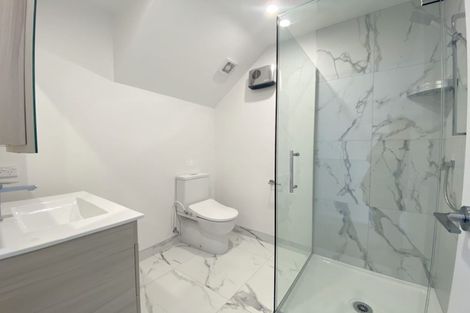 Photo of property in 2/7 Flanshaw Road, Te Atatu South, Auckland, 0610