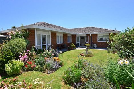 Photo of property in 20 Lakeside Drive, Orewa, 0931
