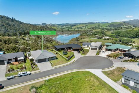 Photo of property in 17 Manatu Close, Whangamata, 3691