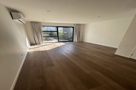 Photo of property in 9/327 Glengarry Road, Glen Eden, Auckland, 0602