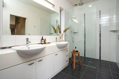 Photo of property in 3 Leabridge Mews, Harewood, Christchurch, 8051