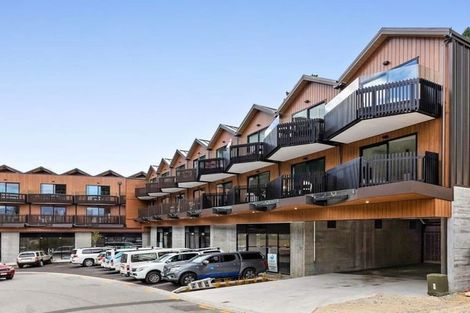 Photo of property in The Alex Apartments, 135u8a Hallenstein Street, Queenstown, 9300
