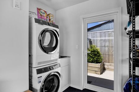 Photo of property in 2 Midsummer Avenue, Stratford, 4332