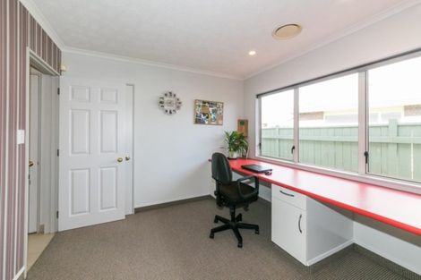 Photo of property in 7 Gresham Place, Taradale, Napier, 4112