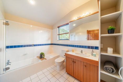 Photo of property in 55 Octavius Road, Peka Peka, Waikanae, 5391