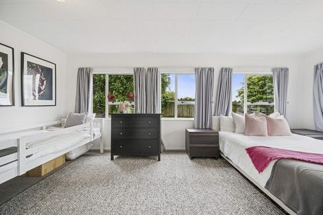 Photo of property in 14 Truro Road, Camborne, Porirua, 5026