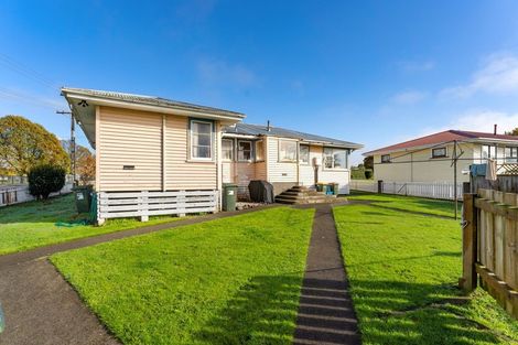 Photo of property in 76 Conway Road, Eltham, 4322