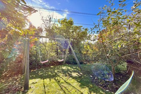 Photo of property in 6 Armstrong Avenue, Saint Martins, Christchurch, 8022
