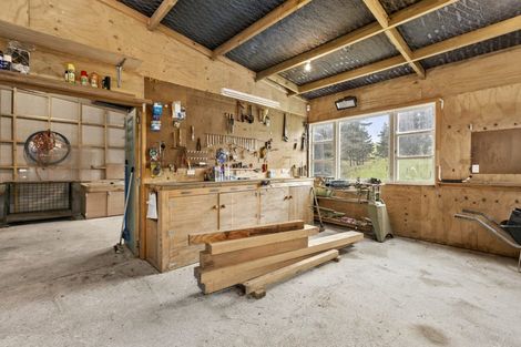 Photo of property in 41 Lincolnshire Road, Horokiwi, Wellington, 5016