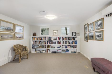 Photo of property in 291 Karaka Bay Road, Karaka Bays, Wellington, 6022
