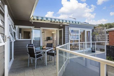 Photo of property in 21a Seaview Road, Castor Bay, Auckland, 0620