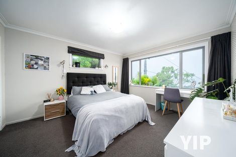 Photo of property in 5 Hallewell Crescent, Johnsonville, Wellington, 6037