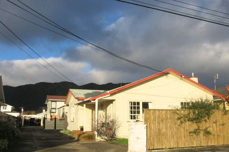 Photo of property in 2/35 Leighton Avenue, Waiwhetu, Lower Hutt, 5010