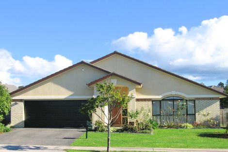 Photo of property in 36 Hillwell Drive, Henderson, Auckland, 0612