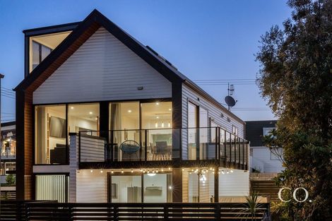 Photo of property in 1 Karewa Parade, Papamoa Beach, Papamoa, 3118