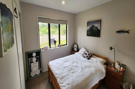 Photo of property in 5 Totarahoe Lane, Whalers Gate, New Plymouth, 4310