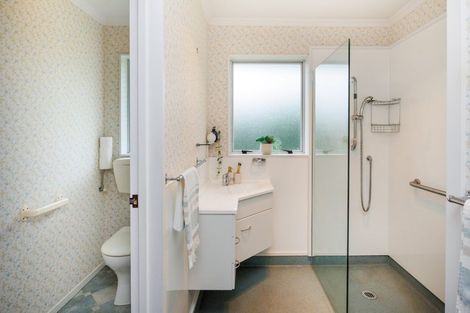 Photo of property in 27 Carter Crescent, Awapuni, Palmerston North, 4412