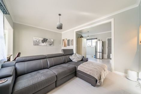 Photo of property in 52 Durham Crescent, Fairfield, Lower Hutt, 5011