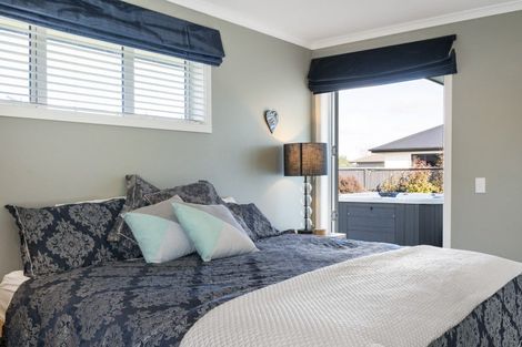 Photo of property in 19 George Street, Bulls, 4818