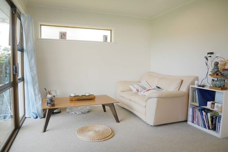 Photo of property in 2/28 Priestley Drive, Bucklands Beach, Auckland, 2014