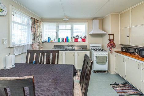 Photo of property in 143 Puriri Street, Castlecliff, Whanganui, 4501