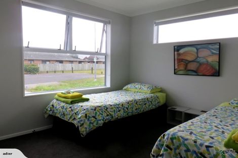 Photo of property in 8 Fuller Close, Levin, 5510