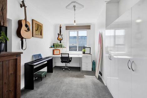 Photo of property in 21 Carthew Street, Okato, 4335