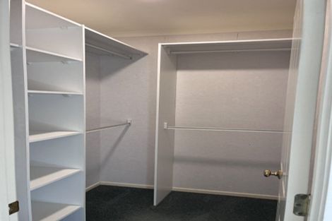 Photo of property in 3 Russett Grove, Henderson, Auckland, 0612