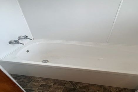 Photo of property in 5 Dennis Road, Papatoetoe, Auckland, 2025