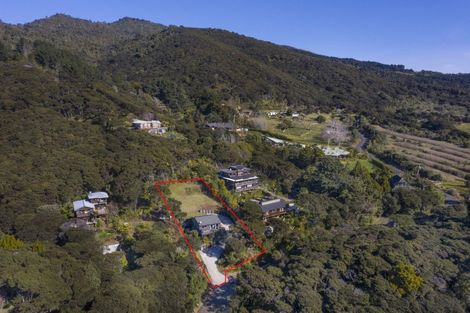 Photo of property in 33 Whaanga Road, Raglan, 3297