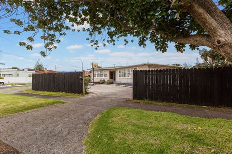 Photo of property in 49 Hoteo Avenue, Papatoetoe, Auckland, 2025
