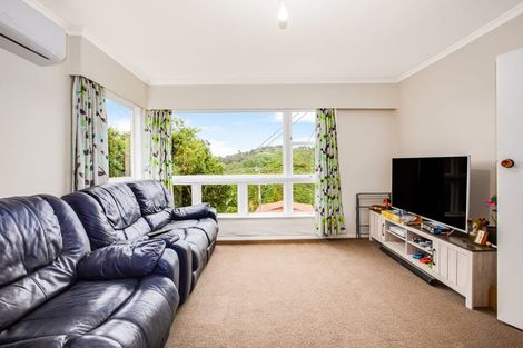 Photo of property in 26 Titiro Moana Road, Korokoro, Lower Hutt, 5012