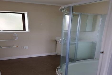 Photo of property in 20 Thistledew Place, Bayview, Auckland, 0629