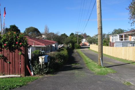 Photo of property in 3/21 Roberts Road, Te Atatu South, Auckland, 0610
