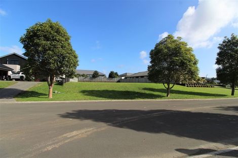 Photo of property in 12 Leeward Drive, Whitianga, 3510