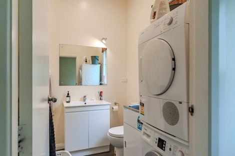 Photo of property in 1/126 The Parade, Island Bay, Wellington, 6023