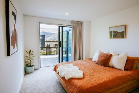 Photo of property in 9 Matipo Street, Wanaka, 9305