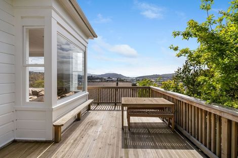 Photo of property in 33 Easther Crescent, Kew, Dunedin, 9012