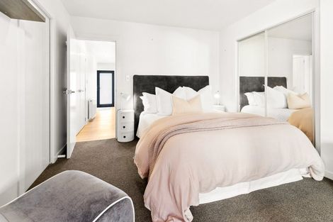 Photo of property in 8b Lyall Parade, Lyall Bay, Wellington, 6022