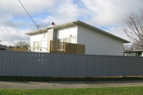 Photo of property in 1-3 Churchill Avenue, Feilding, 4702