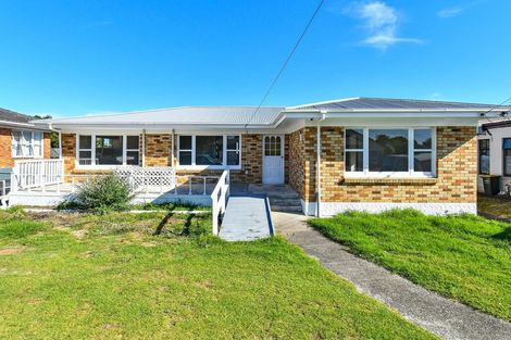Photo of property in 1/72 Clevedon Road, Papakura, 2110