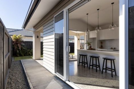 Photo of property in 5 Pimelea Street, Papamoa Beach, Papamoa, 3118