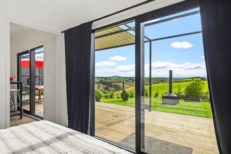 Photo of property in 153 Chapman Road, Pukekawa, Tuakau, 2696