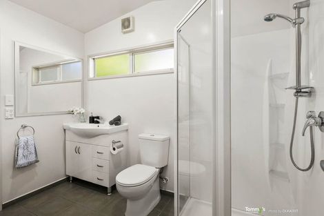 Photo of property in 80c Stewart Drive, Newlands, Wellington, 6037