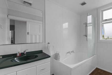 Photo of property in 15 Portia Street, Stratford, 4332