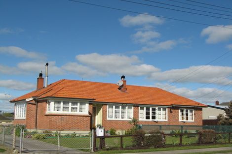 Photo of property in 9 Robert Street, Marton, 4710