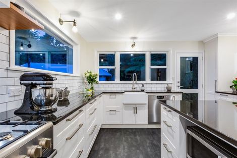 Photo of property in 21 Mahoe Street, Tawa, Wellington, 5028