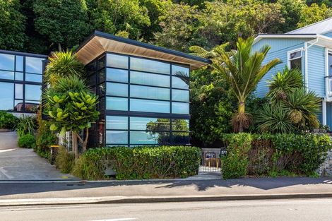 Photo of property in 377a Karaka Bay Road, Karaka Bays, Wellington, 6022