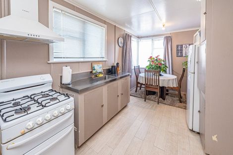Photo of property in 51 Kowhai Street, Castlecliff, Whanganui, 4501